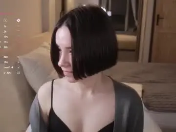 _female_essence_  live sex cam