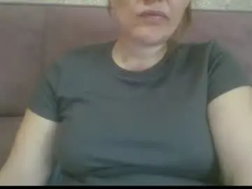 _sladkiegubki_  live sex cam