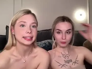 Blushland  live sex cam
