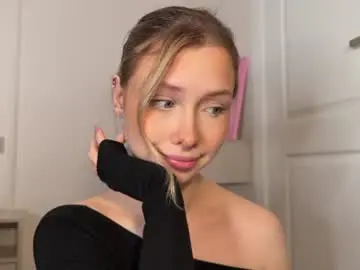 Blushland  live sex cam