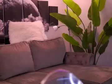 Ellieredd  live sex cam