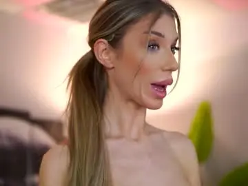 Ellieredd  live sex cam