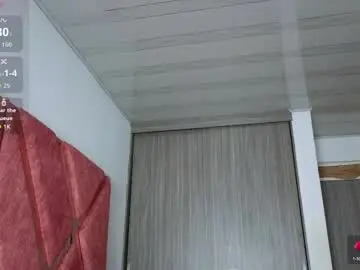 Emma_revees  live sex cam