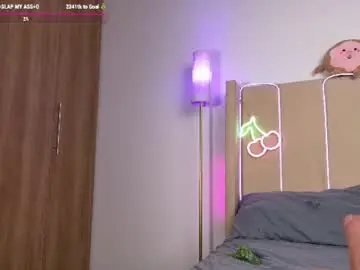 Ginacali  live sex cam