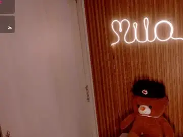 Milacoleman  live sex cam