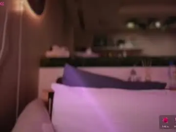 Moon_deity  live sex cam