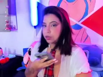 Abrilwood__  live sex cam