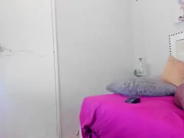 Cloe_thom  live sex cam