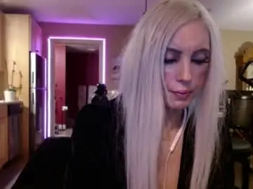 Danikawhite69  live sex cam