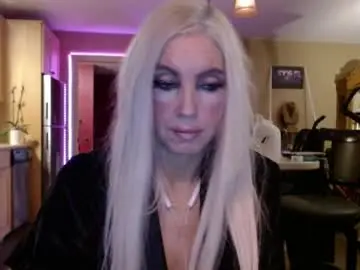 Danikawhite69  live sex cam