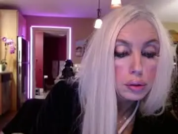 Danikawhite69  live sex cam