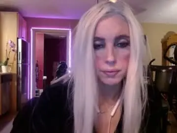Danikawhite69  live sex cam