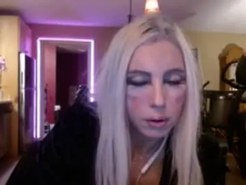 Danikawhite69  live sex cam