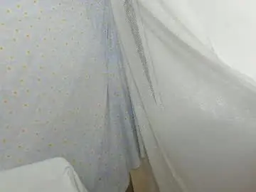 Ehotlovea  live sex cam