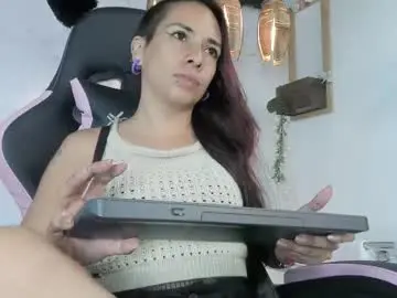 Gothdolll__  live sex cam