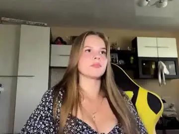 Ieshacaddy  live sex cam