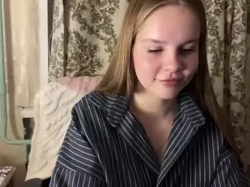 Ieshacaddy  live sex cam