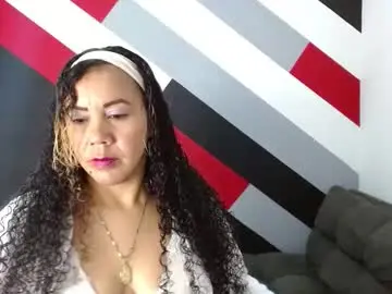 Katiuska_xxx  live sex cam