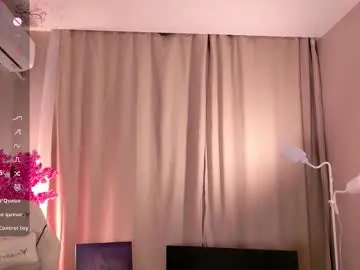 Light_babessss  live sex cam