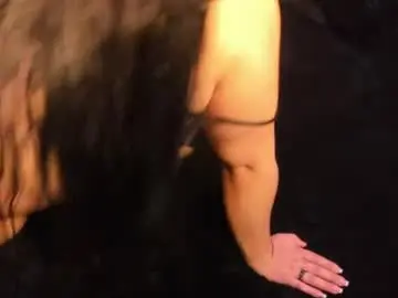 Rhondavines  live sex cam