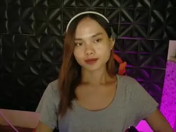 Urasian_crisa  live sex cam