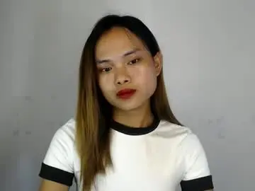 Urasian_crisa  live sex cam