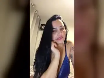 Brazilianhotwifepetite  live sex cam