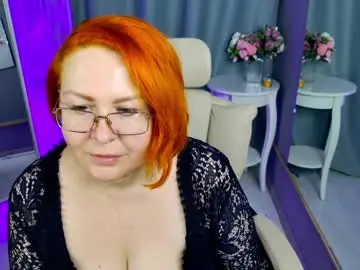 Foxy_queeen  live sex cam