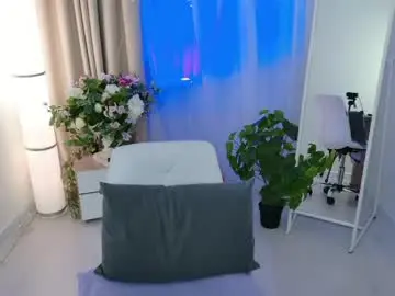 Foxy_queeen  live sex cam