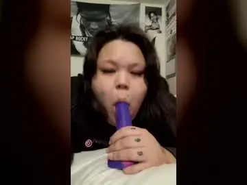 Heartygirll  live sex cam