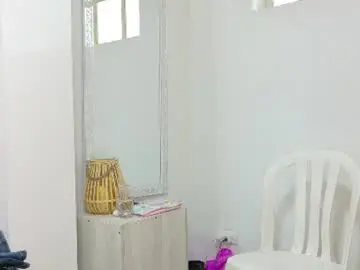 Katia_rose23  live sex cam