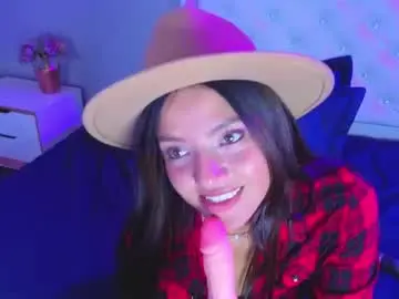 Kiaragoldd  live sex cam