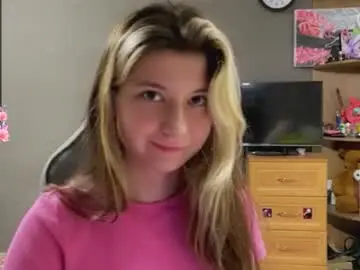 Madelinepanagos  live sex cam