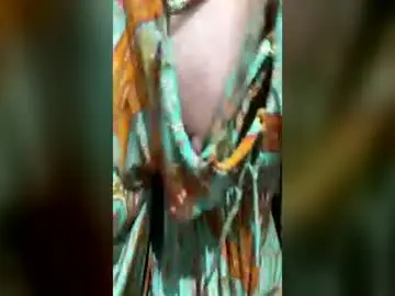Meyeszy  live sex cam