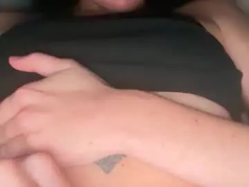 Redvault  live sex cam