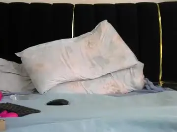 Smallhotspice  live sex cam