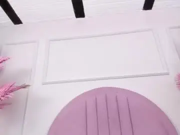 Boniebluee  live sex cam