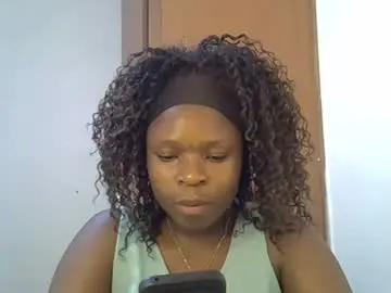 Holy_ebony  live sex cam