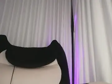 Its_madeline  live sex cam