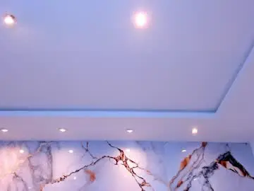 Kiana_cream  live sex cam