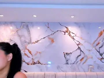 Kiana_cream  live sex cam