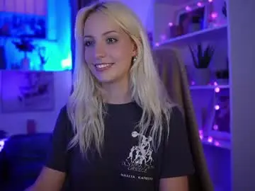 Lucy_cutie_  live sex cam