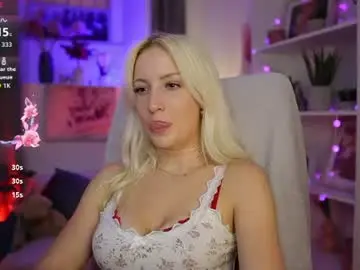 Lucy_cutie_  live sex cam