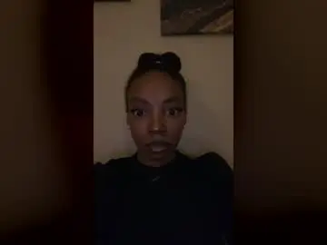 Primrose22  live sex cam