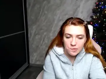 Reginasmilee  live sex cam