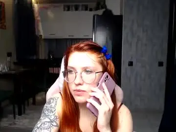 Reginasmilee  live sex cam