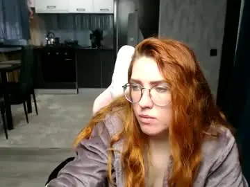 Reginasmilee  live sex cam