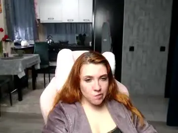 Reginasmilee  live sex cam