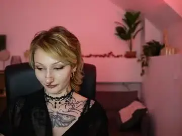 Tattooedblondee18  live sex cam