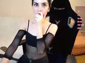 Hella_helen  live sex cam